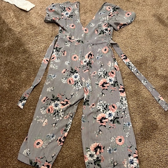 Pant suit - Picture 3 of 4